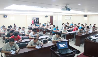 长卷卷云日边来 执笔漠然慷而慨 ——记合肥万利优异班组长学习审核